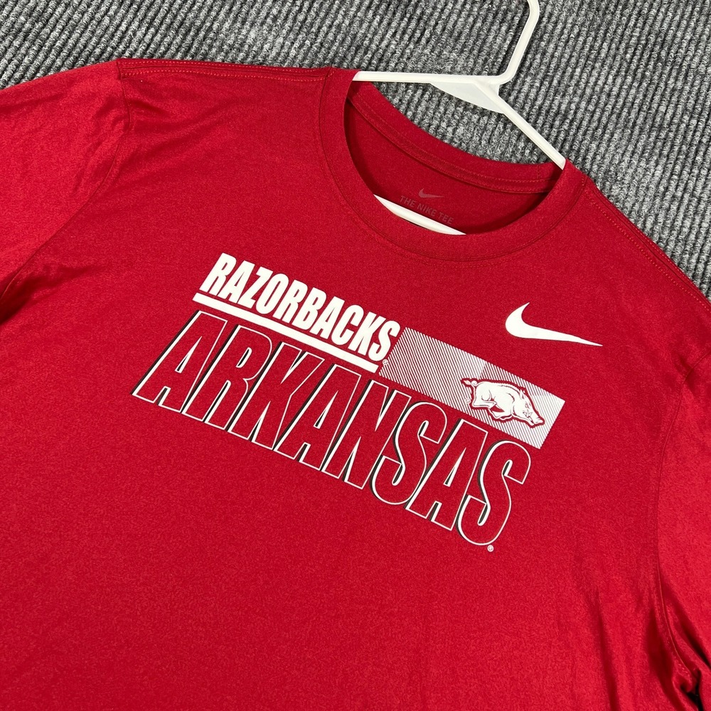 Arkansas Razorbacks Shirt Mens XL Extra Large Red Long Sleeve Dri Fit NCAA SEC